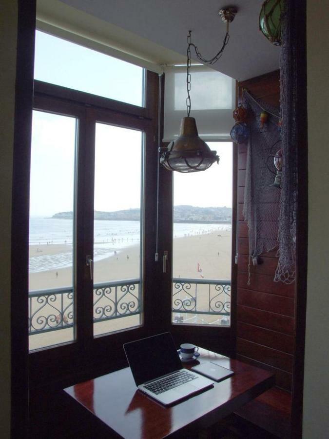 Vivienda En Gijon Frente Al Mar Villa Exterior photo